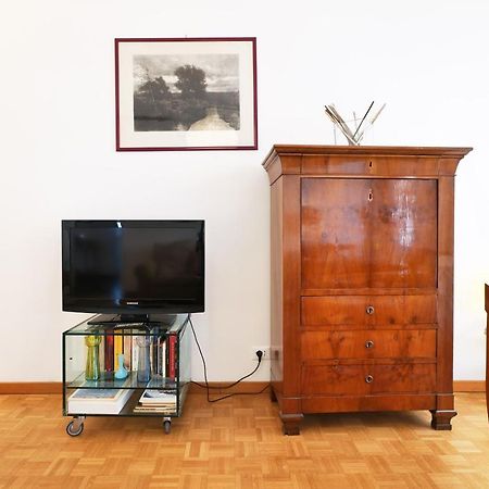 Primopiano - Valparaiso Apartment มิลาน ภายนอก รูปภาพ